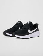 Nike Revolution 8 – Unisex Trainer (Black)