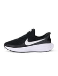 Nike Revolution 8 – Unisex Trainer (Black)