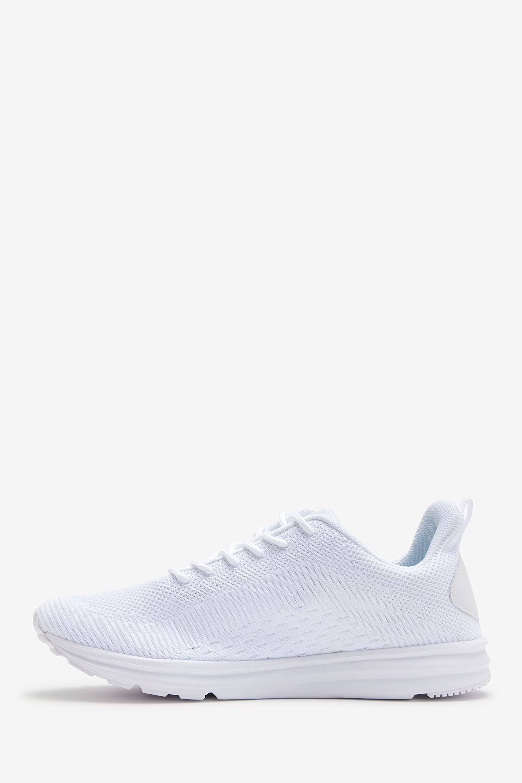 FILA Men's Classico Sneaker