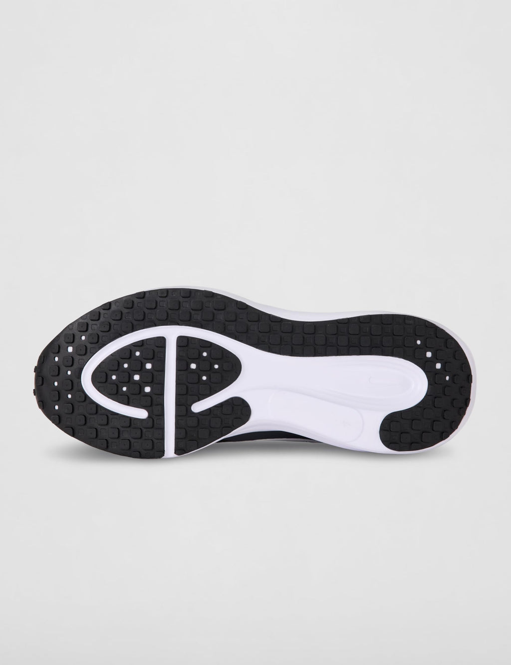 Nike Revolution 8 – Unisex Trainer (Black)