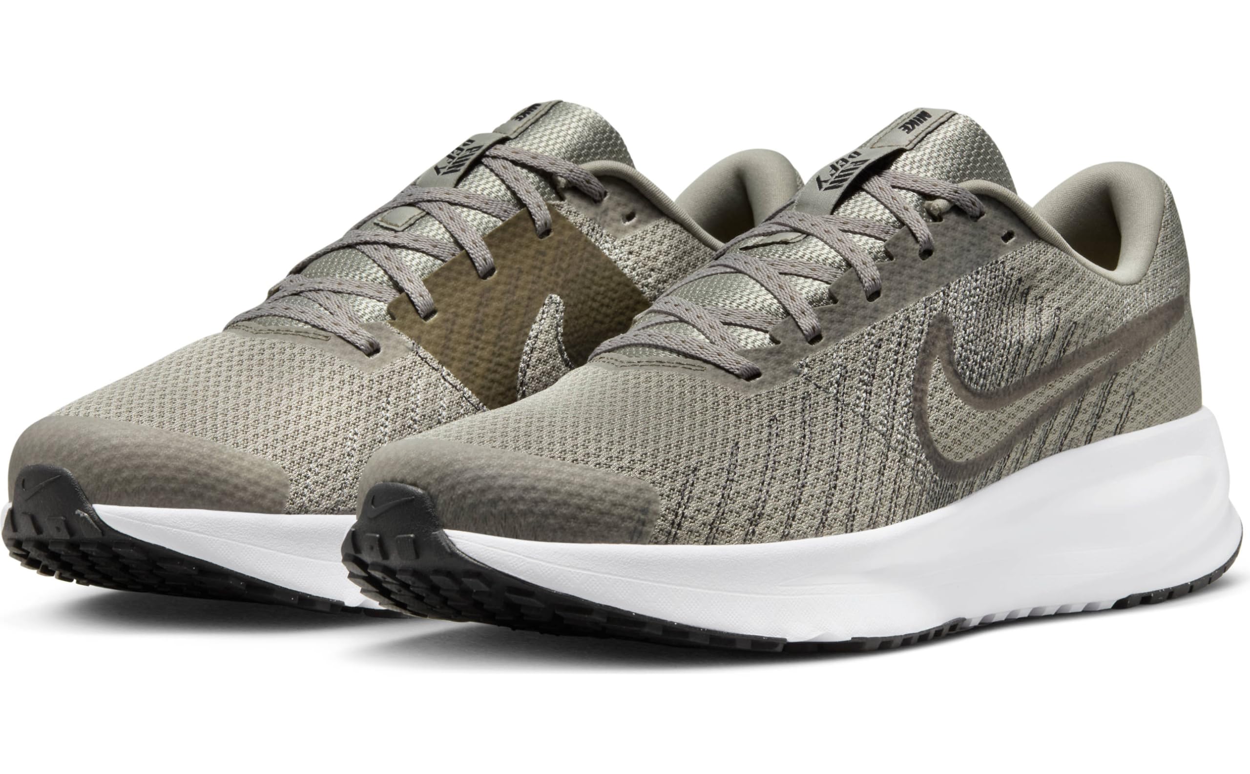 Nike Revolution 8 – Unisex Trainer (Multicolour)