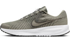 Nike Revolution 8 – Unisex Trainer (Multicolour)
